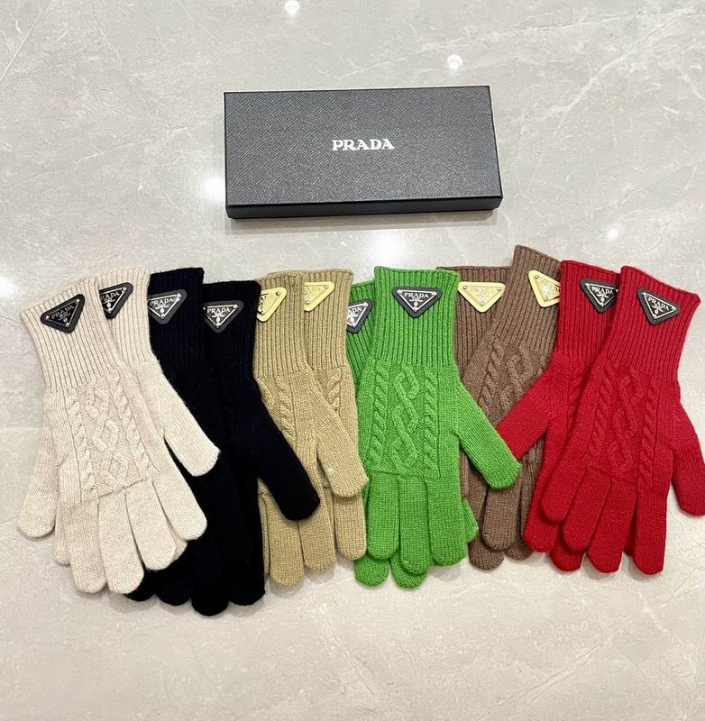 Prada gloves hm30